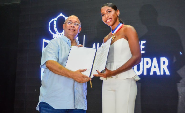 “Natalia es un orgullo para Valledupar y para toda Colombia”: alcalde Ernesto Orozco